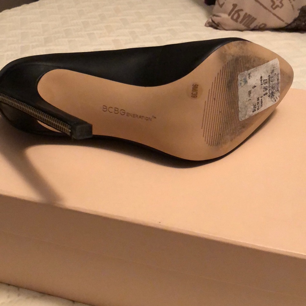 Heels, 9 medium - Picture 4 of 5